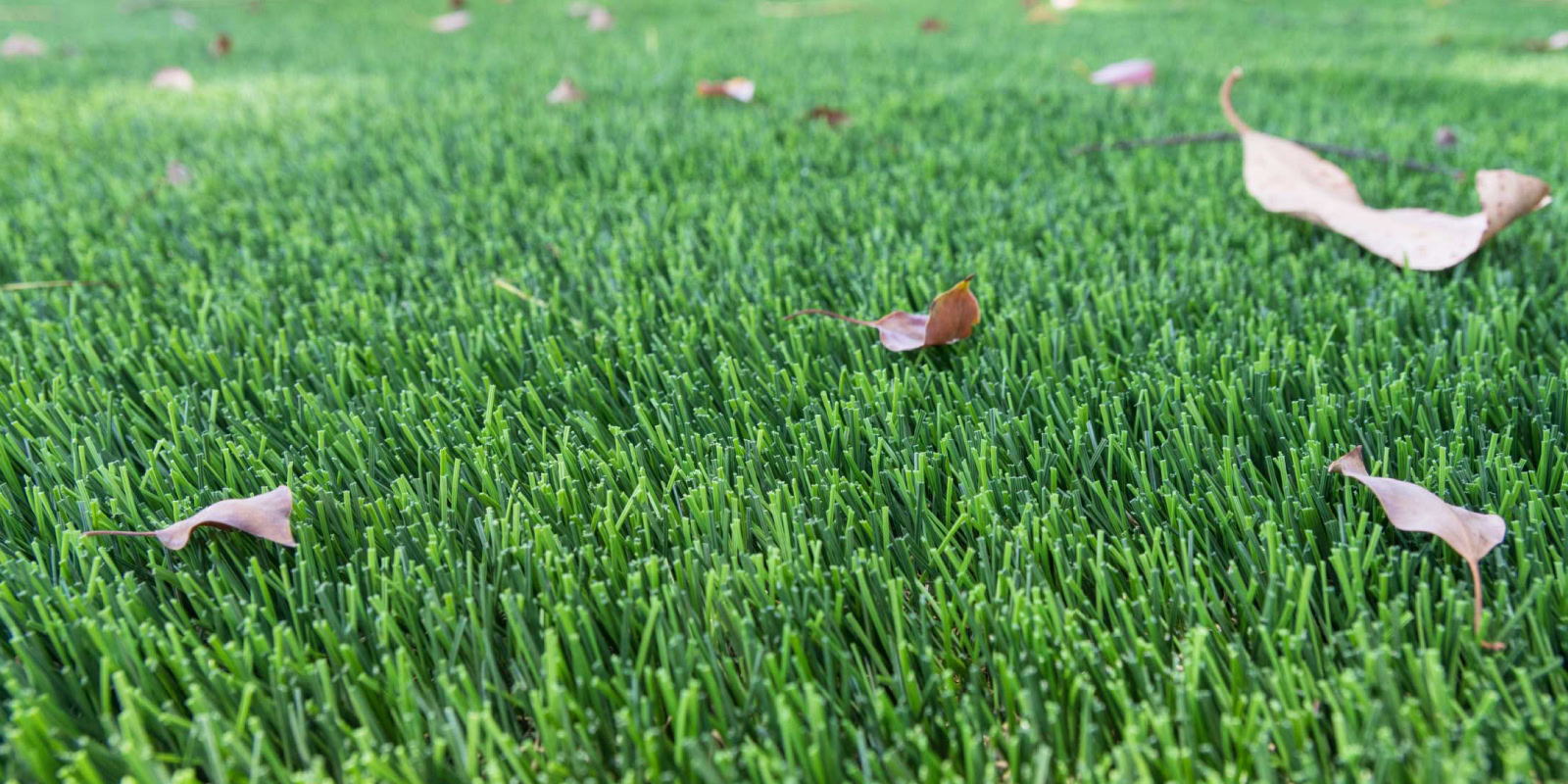 Daily Cleaning Methods for Courtyard Artificial Turf