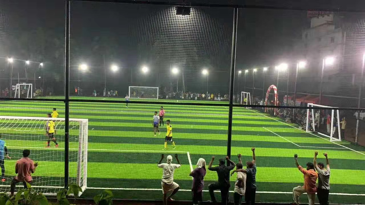 Advantages of Using Artificial Turf for Football Fields